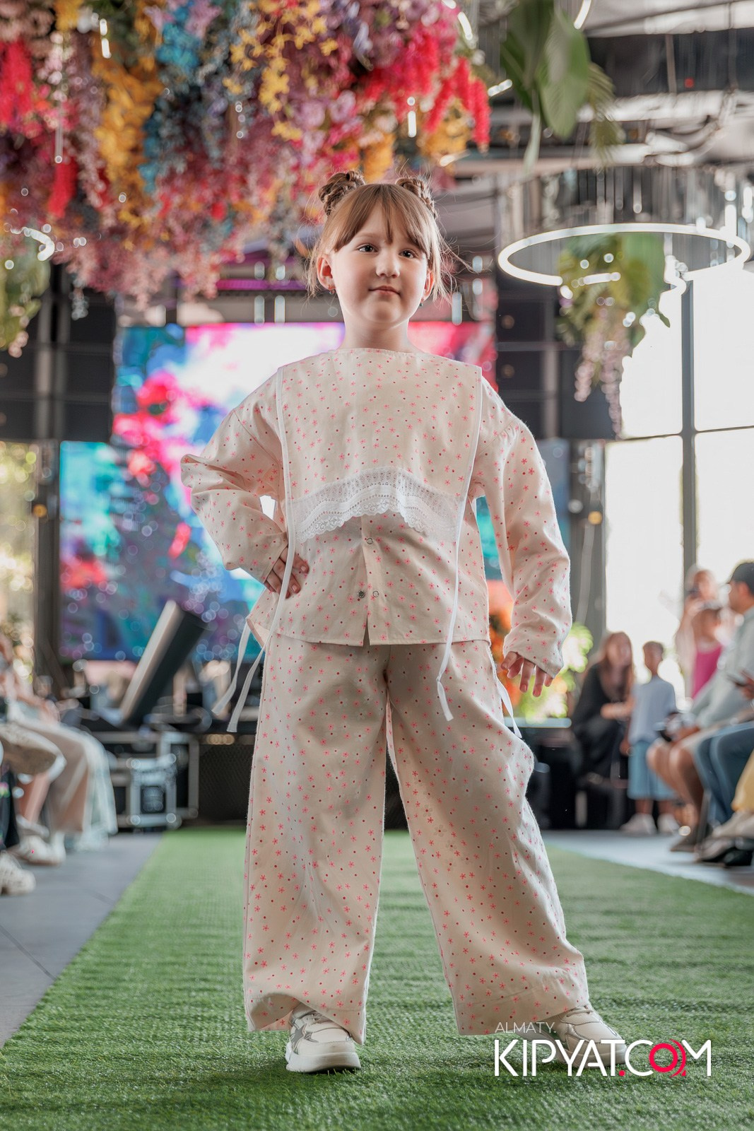 PROM KIDS FASHION SHOW. КИПЯТКОМ АЛМАТЫ!