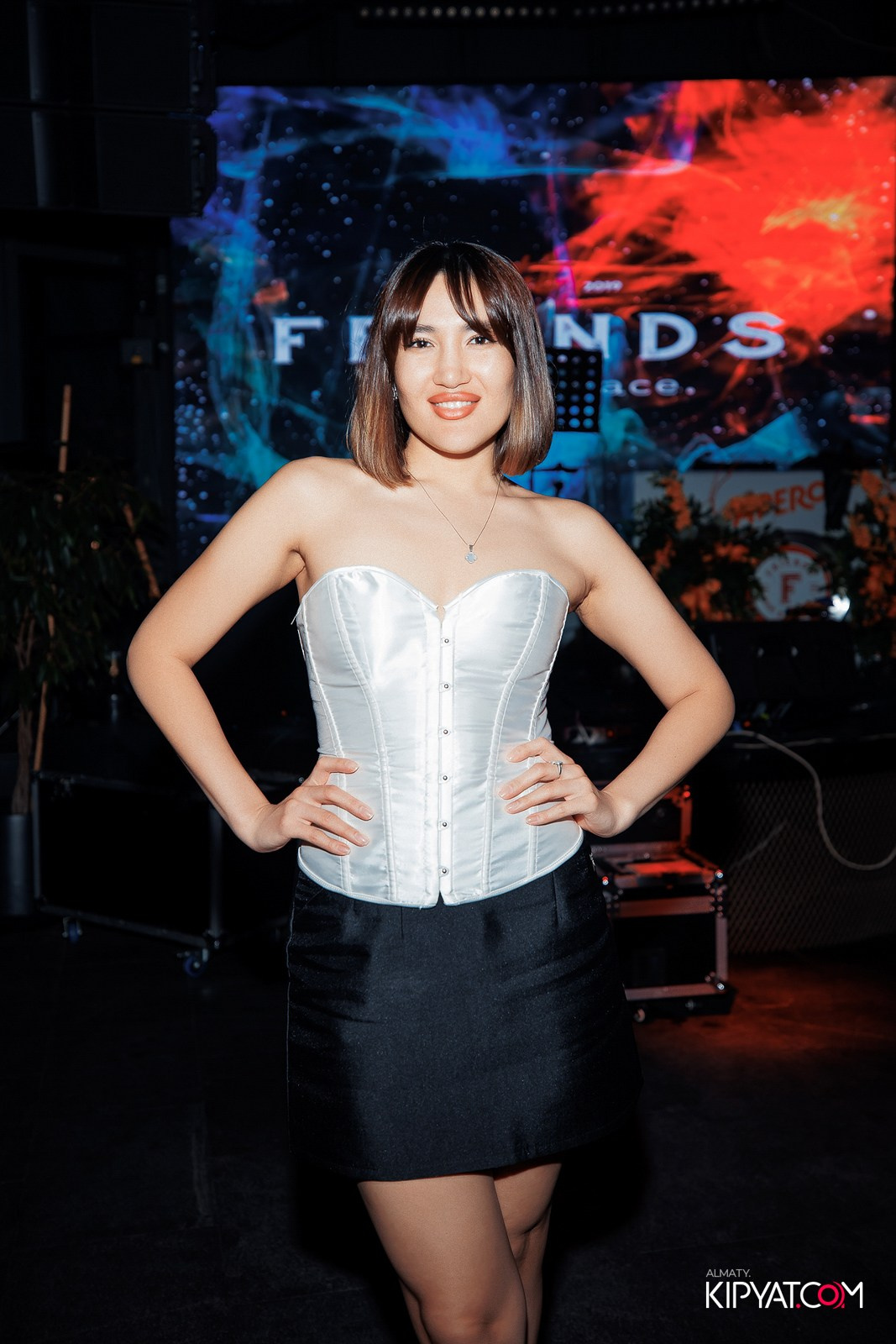 FRIENDS BAR & TERRACE. КИПЯТКОМ АЛМАТЫ!