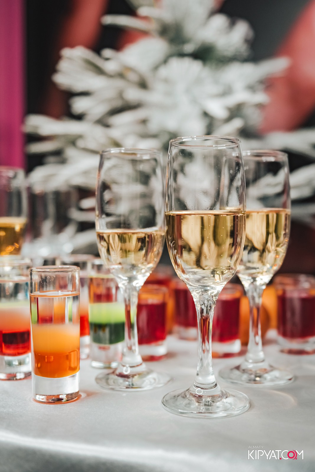 КАРАОКЕ МИКРОФОН. КИПЯТКОМ АЛМАТЫ!