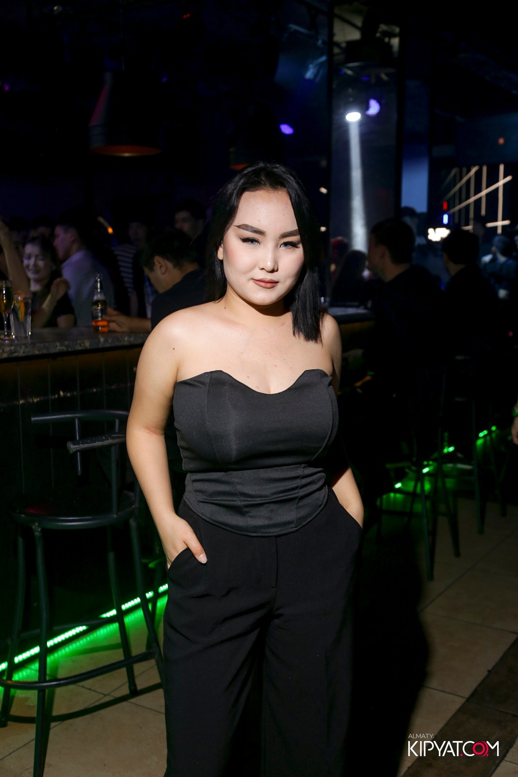 ARAGOSTA ДИСКО-БАР. КИПЯТКОМ АЛМАТЫ!