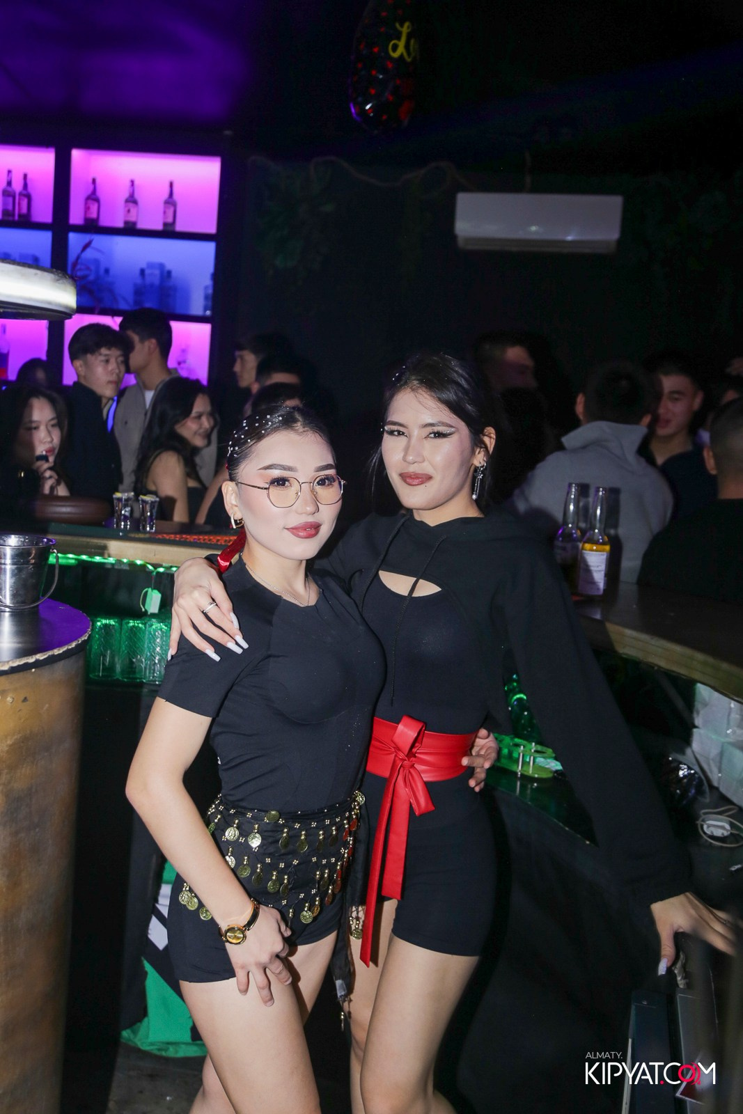 UYAT EMES BAR. КИПЯТКОМ АЛМАТЫ! Фотосъемка мероприятий в Алматы