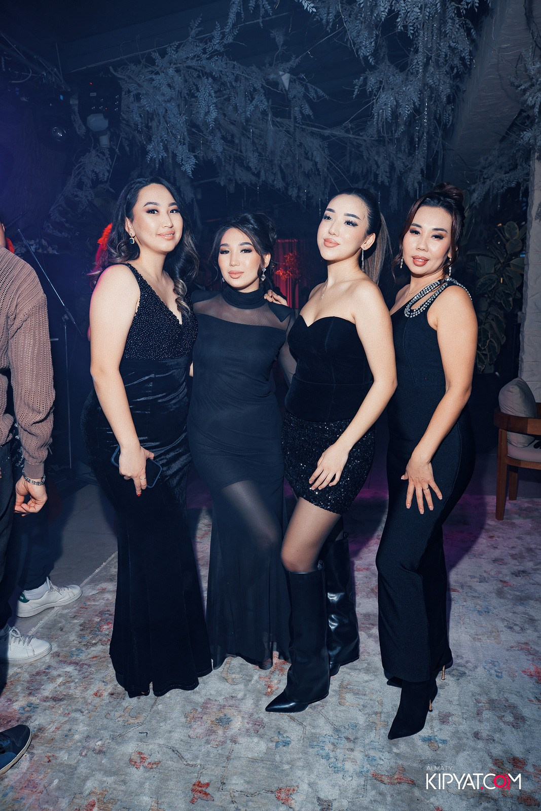 EDEN BAR & RESTAURANT. КИПЯТКОМ АЛМАТЫ!