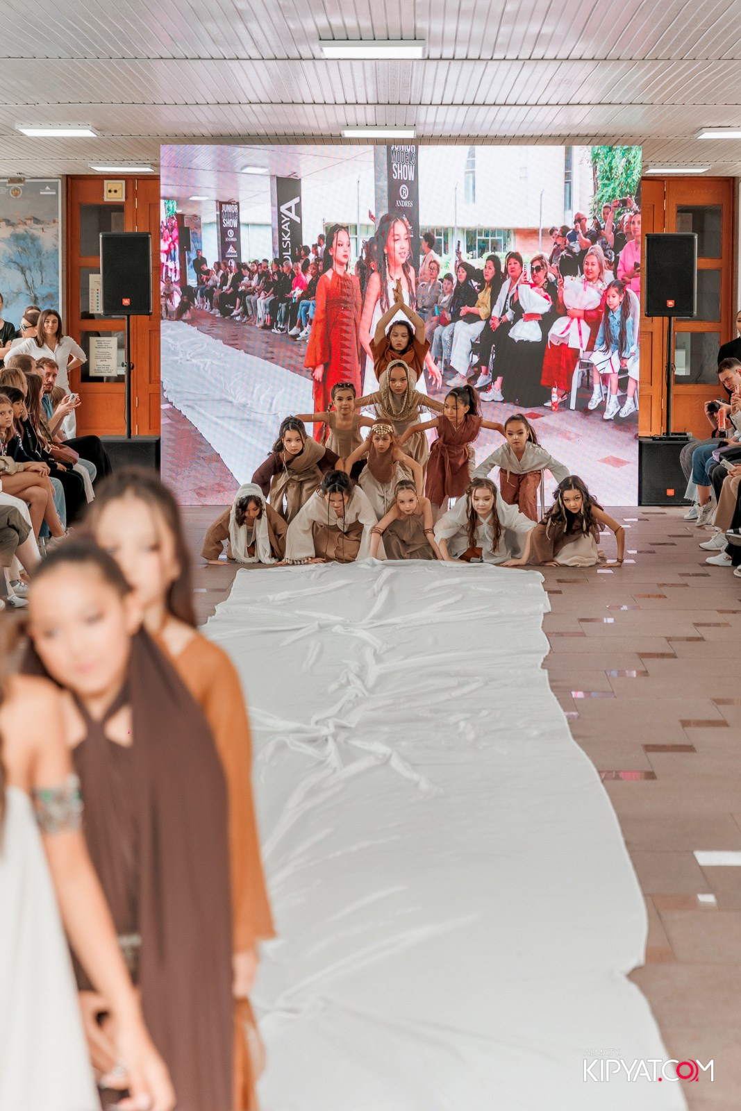 JUNIOR FASHION SHOW. КИПЯТКОМ АЛМАТЫ!