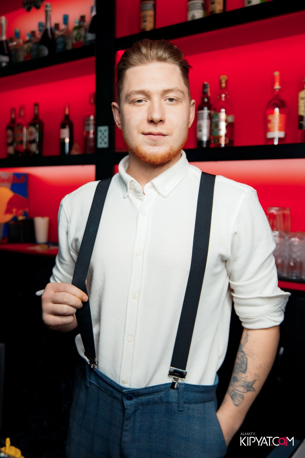 UYAT EMES BAR. КИПЯТКОМ АЛМАТЫ!