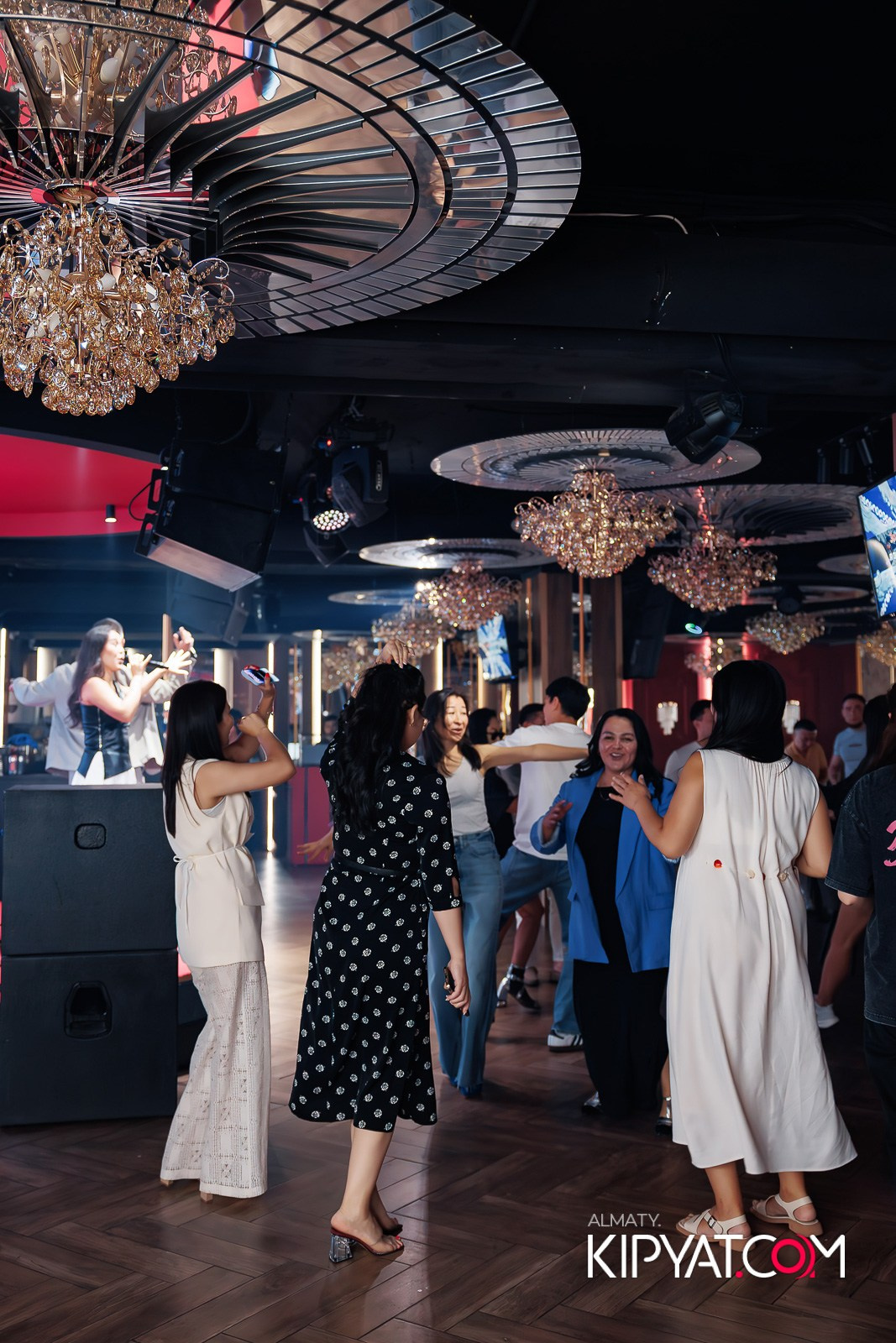 ЗАЯ, НА БИС. КИПЯТКОМ АЛМАТЫ!