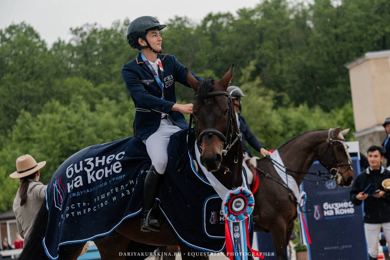 Международные соревнования по конкуру «БИЗНЕС НА КОНЕ». Куракина Дарья • Конный фотограф