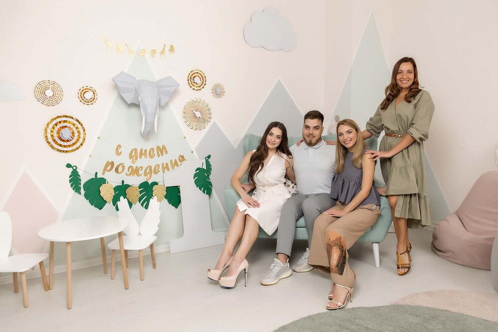 День рождения в студии. Репортажный фотограф Ольга Кочетова в Москве