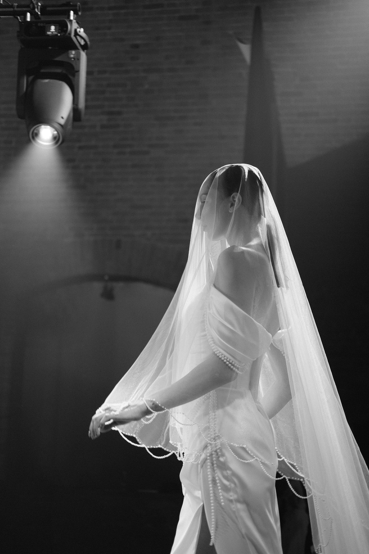 Показ коллекции свадебных платьев Anikeeva. Фотограф Саша Львова