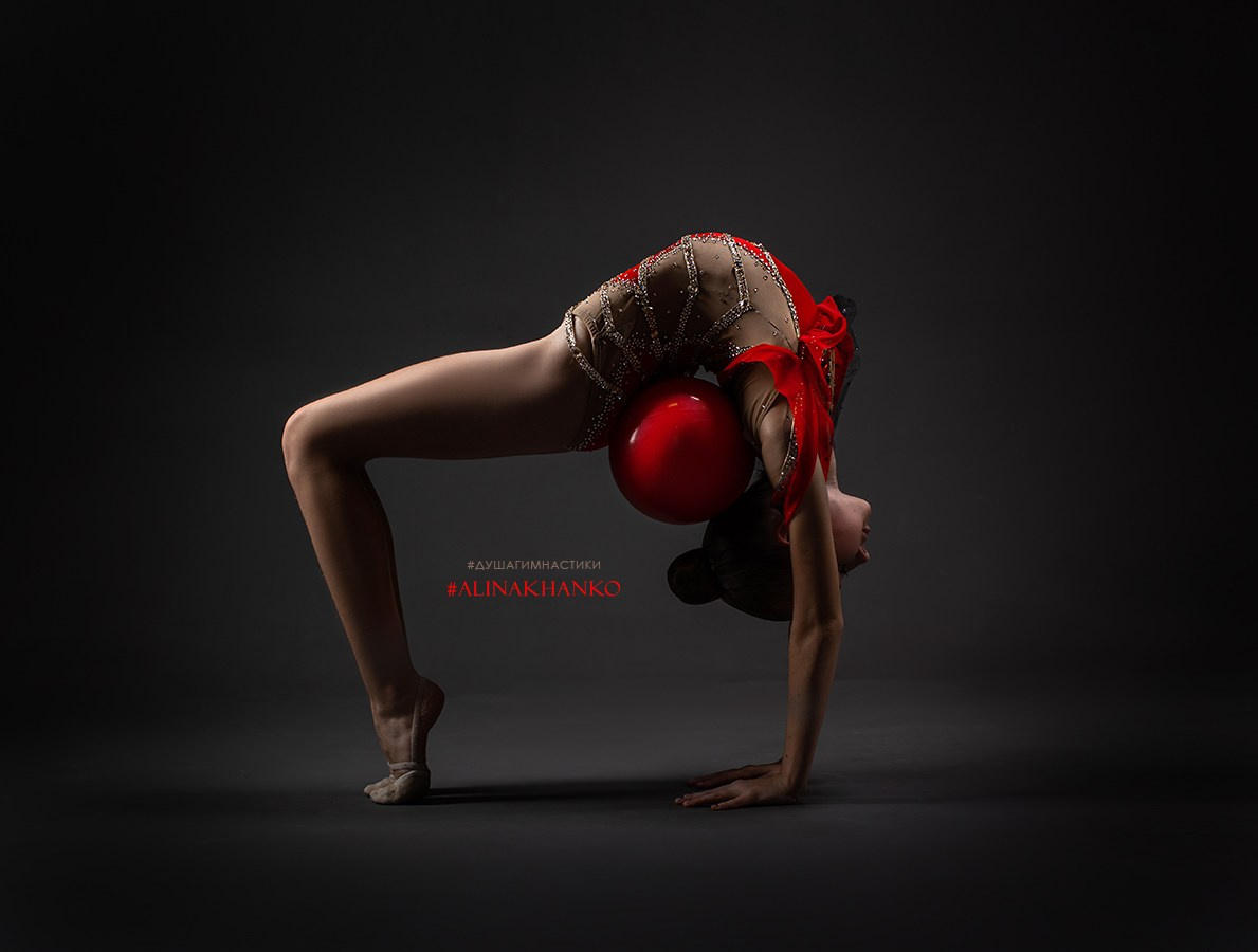 Фотосъёмка гимнасток на белой циклораме. Балетный фотограф Алина Ханько — Душа Балета