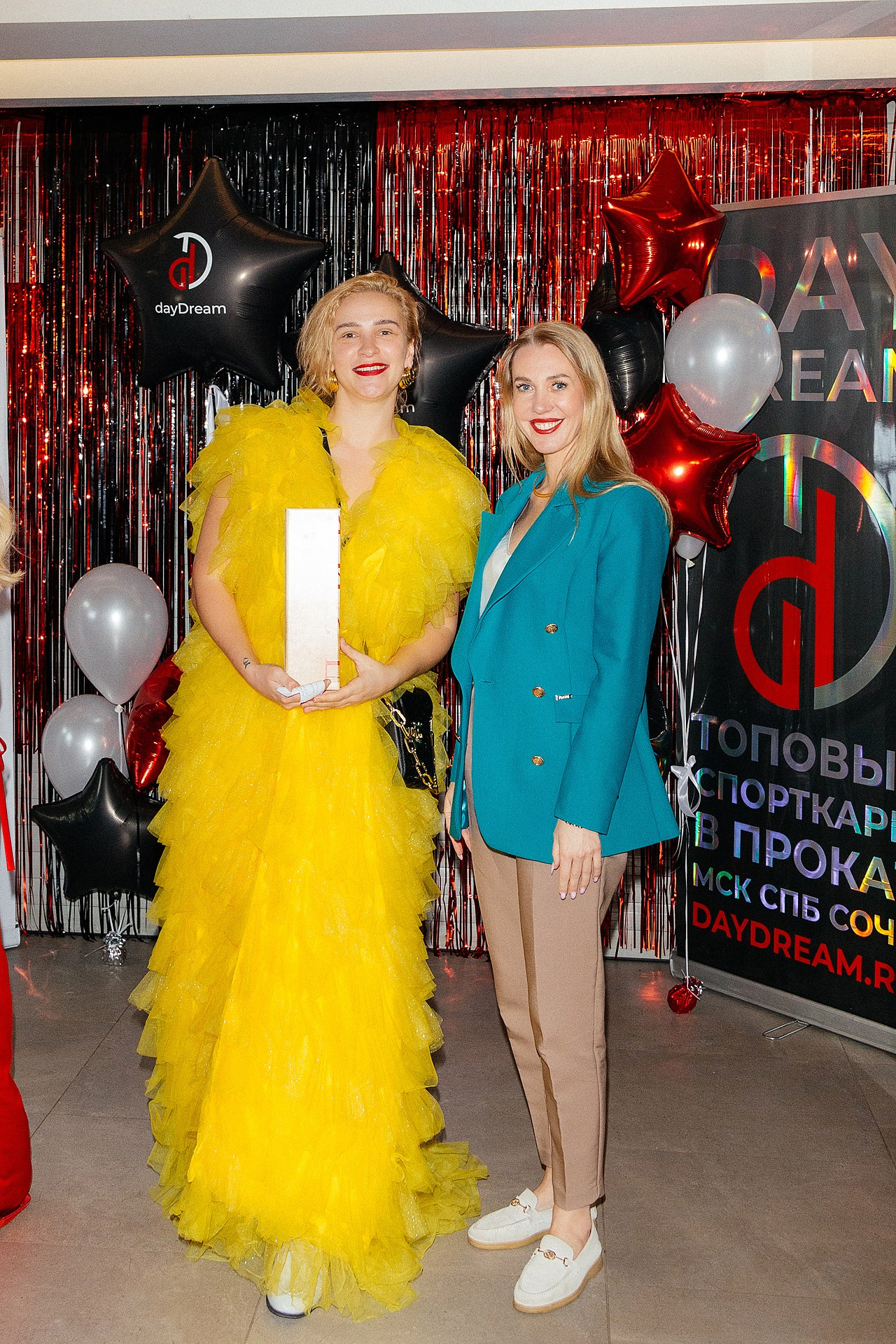 Репортаж в автосалоне. Светский фотограф Санкт-Петербург и ЛО