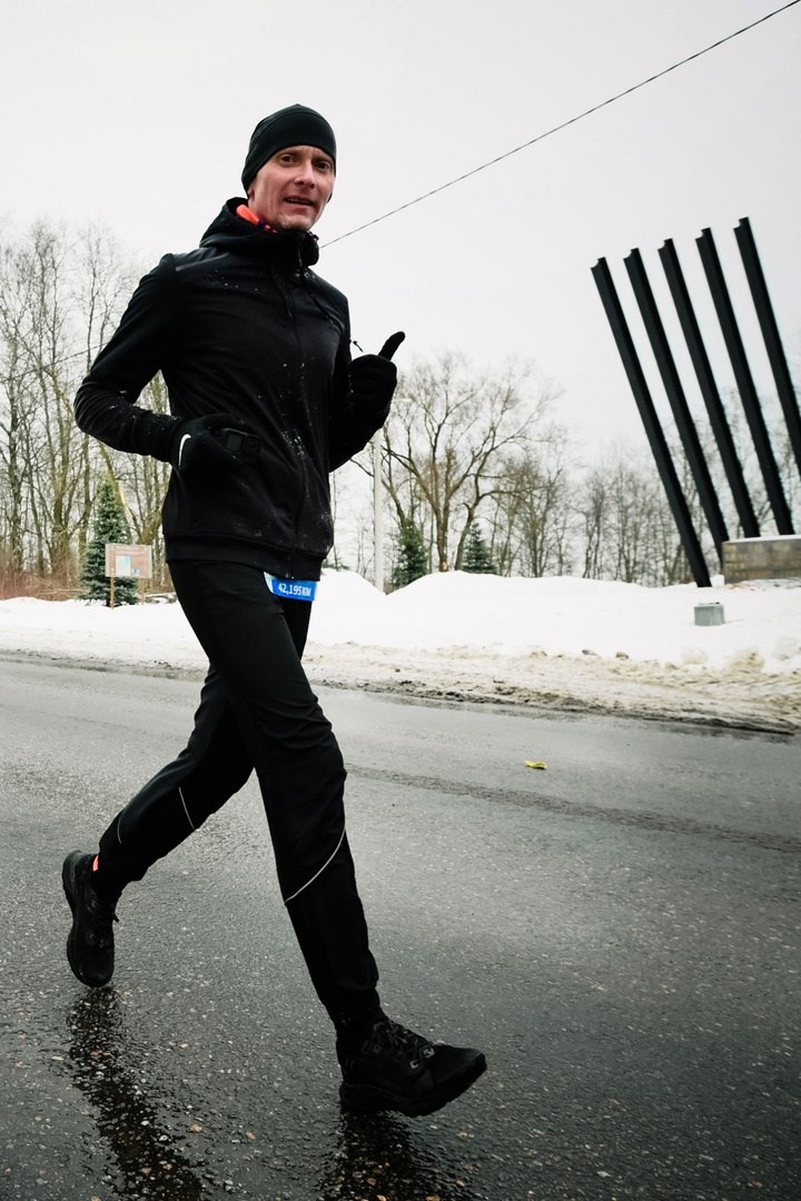 Марафон «Дорога жизни» 2024. Роман Капилюшов. Бег. Фото. Видео. г. Люберцы
