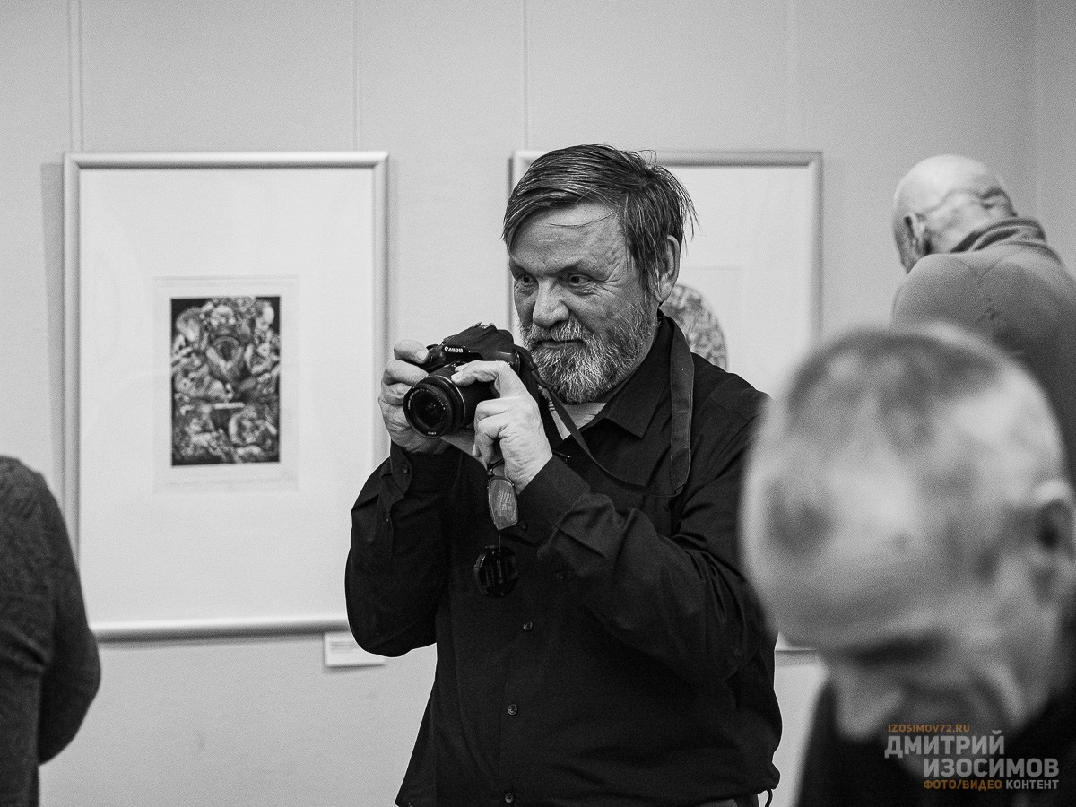 Открытие выставки Олега Яхнина