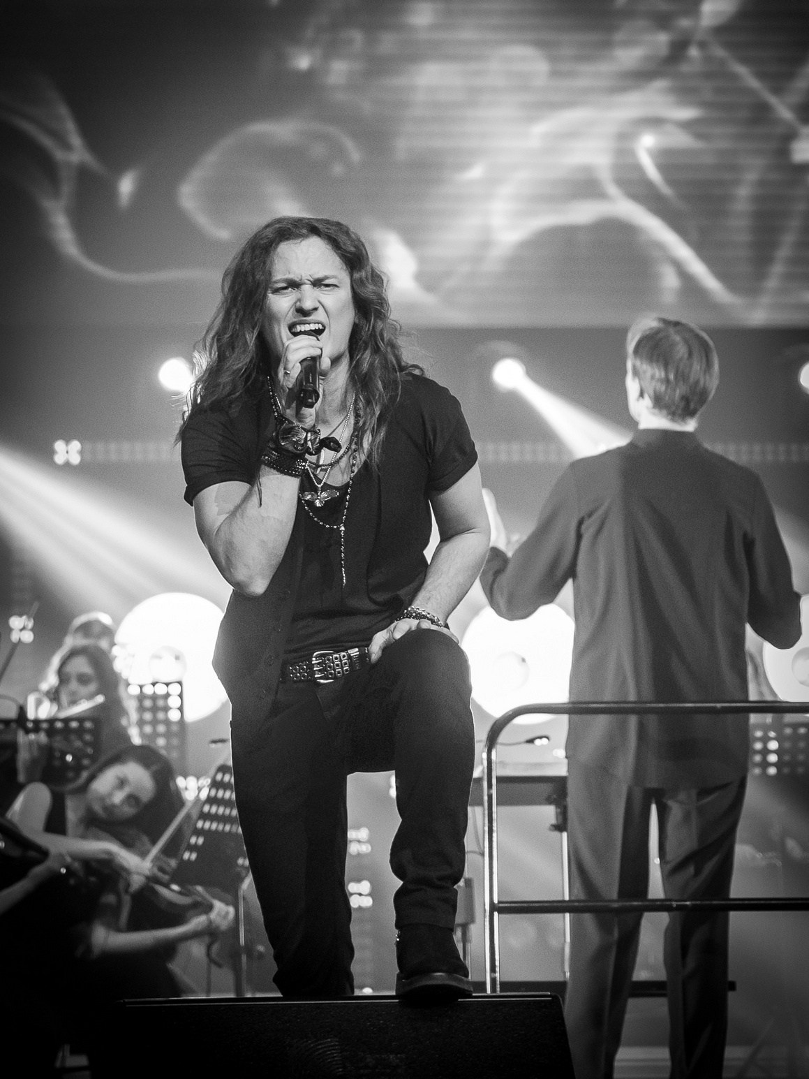 Эпидемия. Симфоническая рукопись. Москва. Фотограф. г. Южно-Сахалинск. Олег Толстов