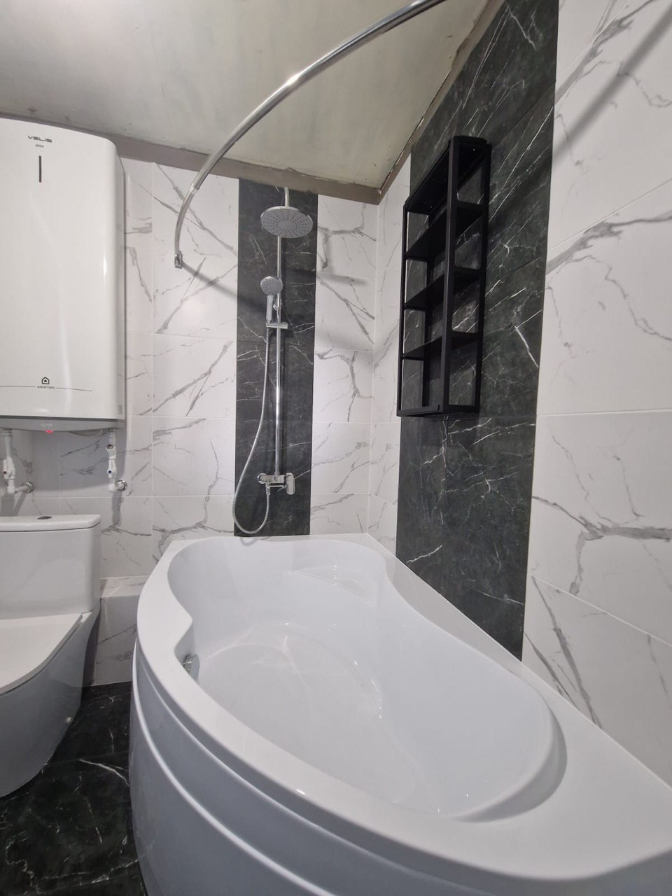 Ванная комната (г. Зеленодольск ул. Мичурина д. 44). Ремонт санузла, туалета, ванной под ключ в Казани. Укладка плитки