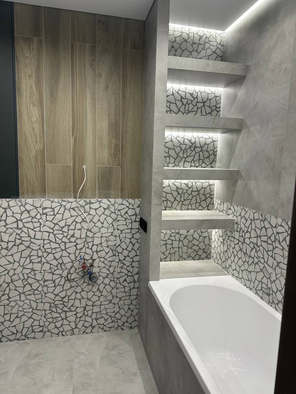 Ванная комната (с. Константиновка ул. Зеленая д. 28). Ремонт санузла, туалета, ванной под ключ в Казани. Укладка плитки