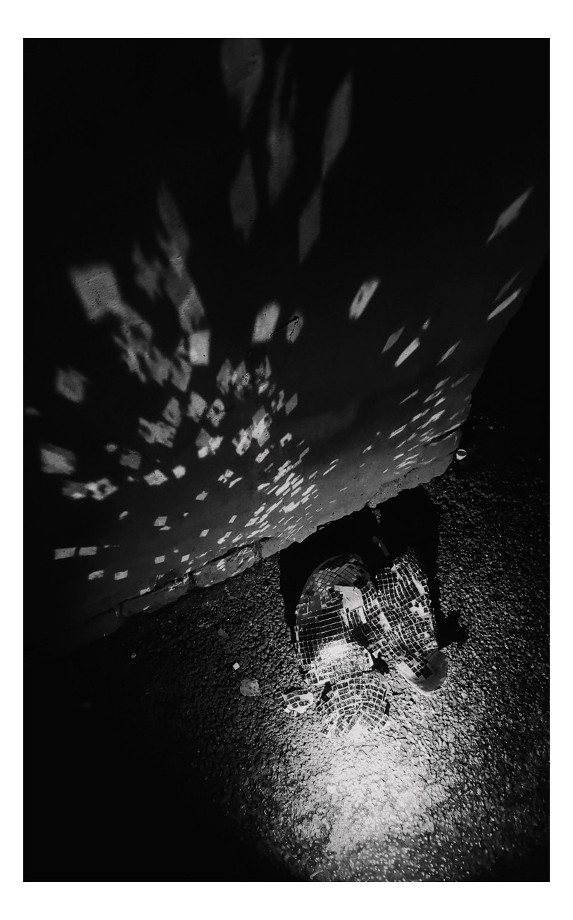 История из фотографий и генераций ИИ. Фотограф в Санкт-Петербурге Диана Цой