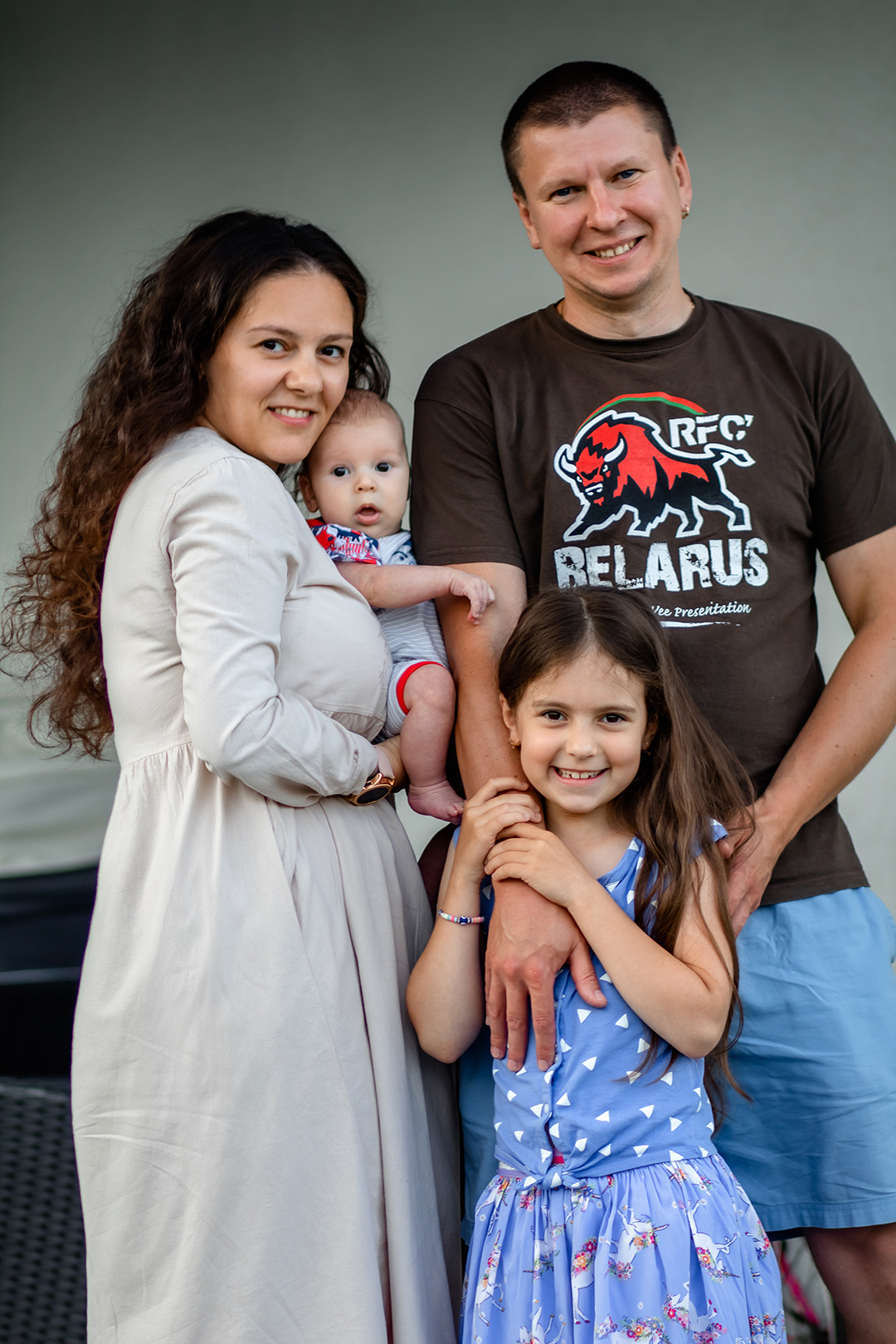 SummerTime или Семейка с жасминовым садом. Семейный фотограф в Минске Приболовец Светлана