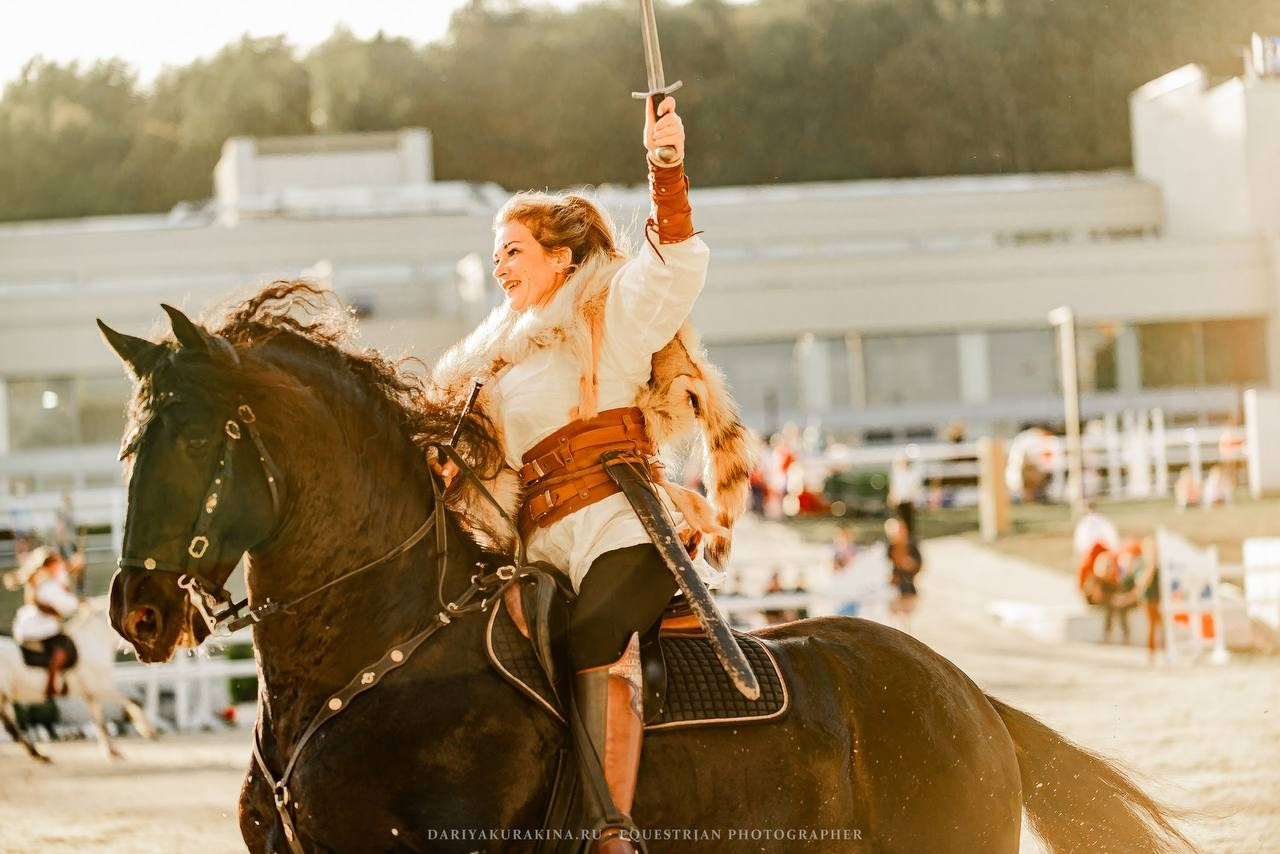 Шоу «ВМЕСТЕ» в рамках 25й Юбилейной выставки ЭКВИРОС 2024. Конный фотограф Куракина Дарья • Фотосессии с лошадьми
