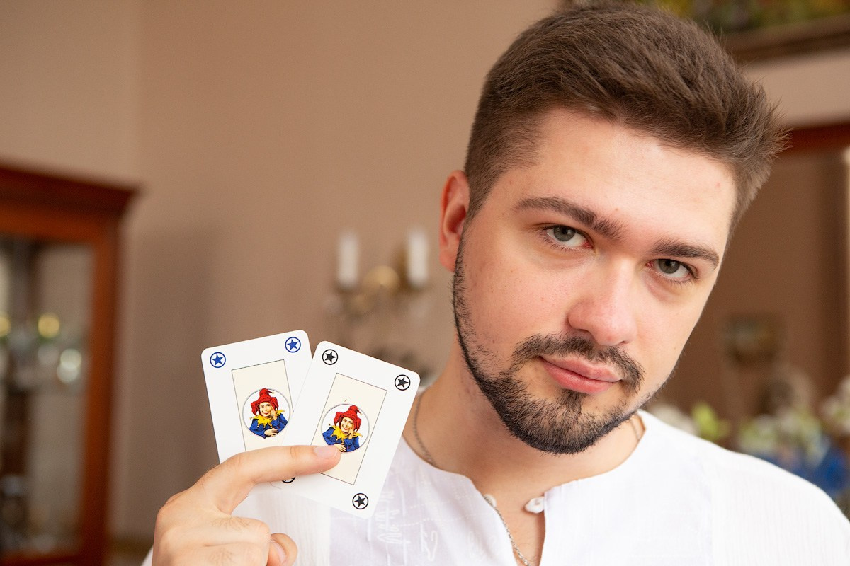 Музыка и покер