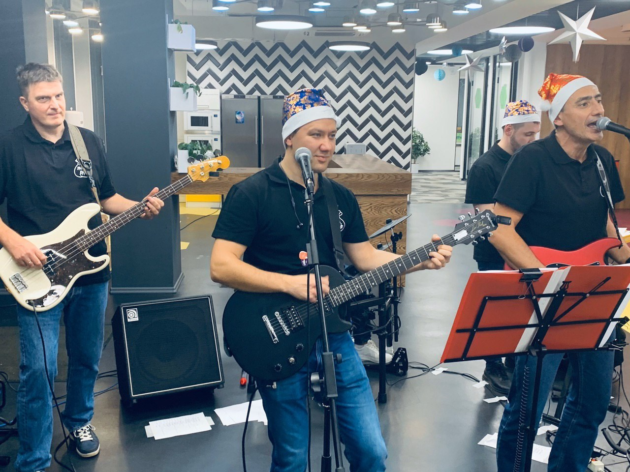 Тверь 24.12.2019. Московская кавер-группа BankBand