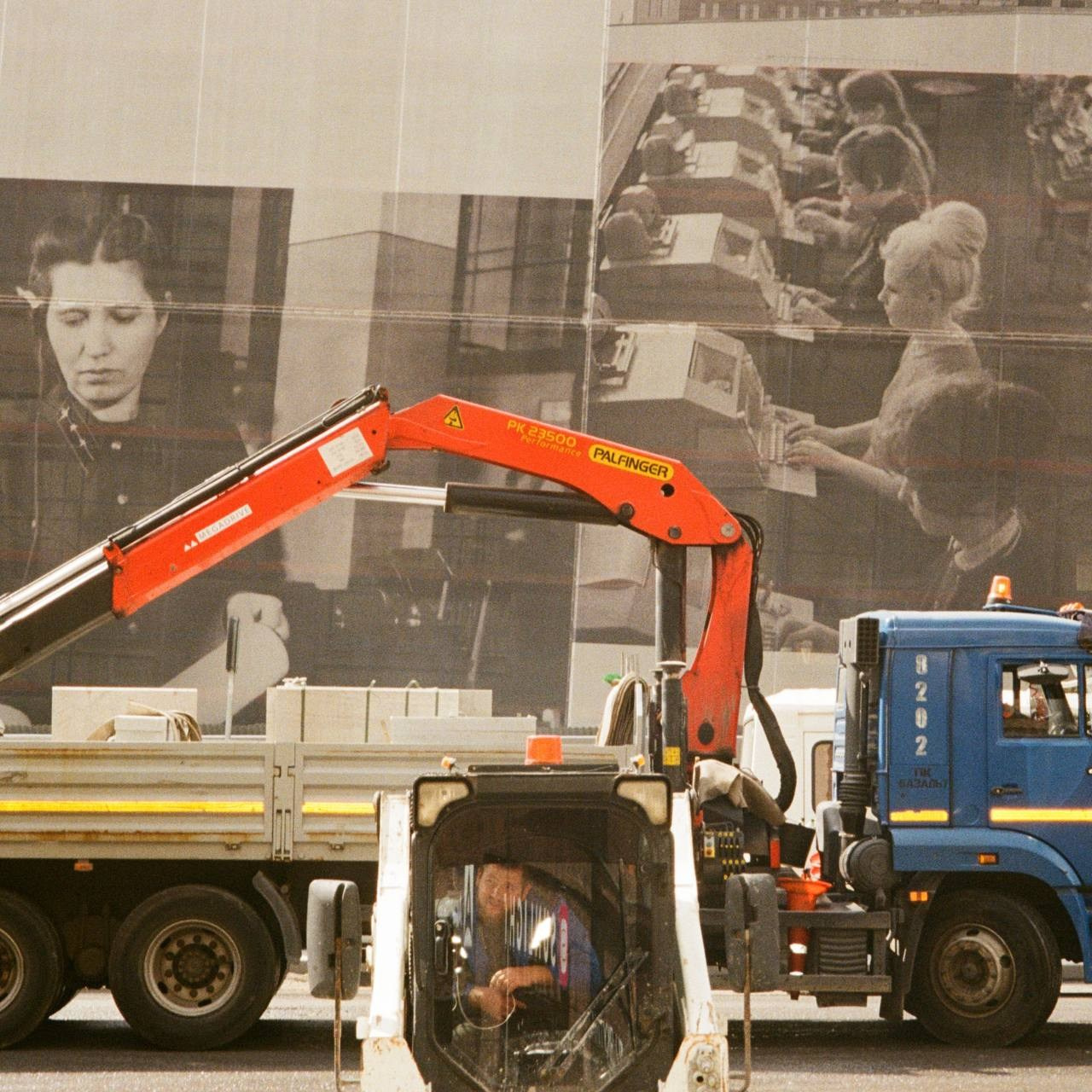 24.08.2024 // Фотопрогулка с Гагиком Егиазаряном. Фотовыставки serebro.gallery, в которых автором можешь стать ты! | Москва