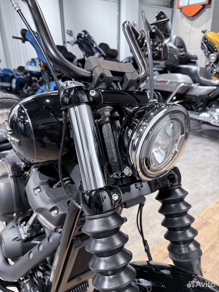 Купить Harley-Davidson 2020 Street Bob (Cobra) (Softail/Dyna) — подробнее на сайте. Hello Davidson, Москва. Только хорошие мотоциклы…