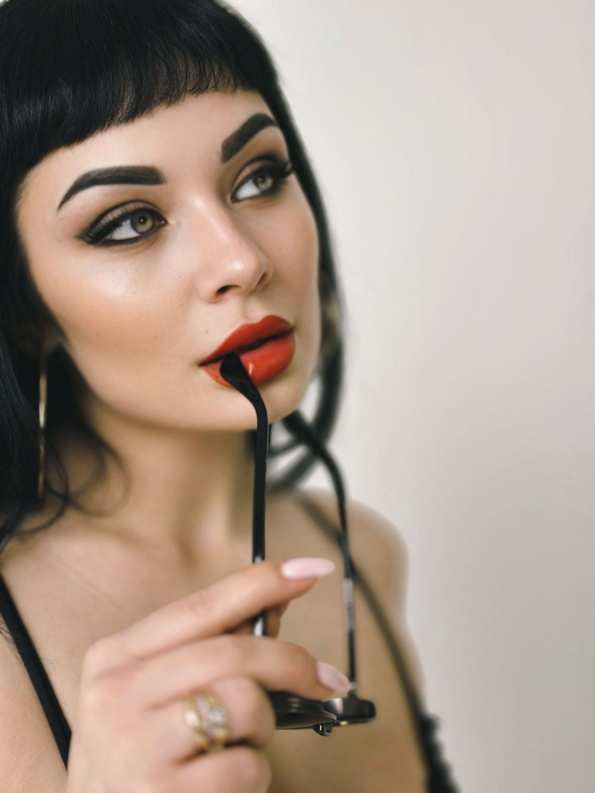 Серия «Белый диван». Мобильный фотограф Дмитрий Шпуров | KIREVAS