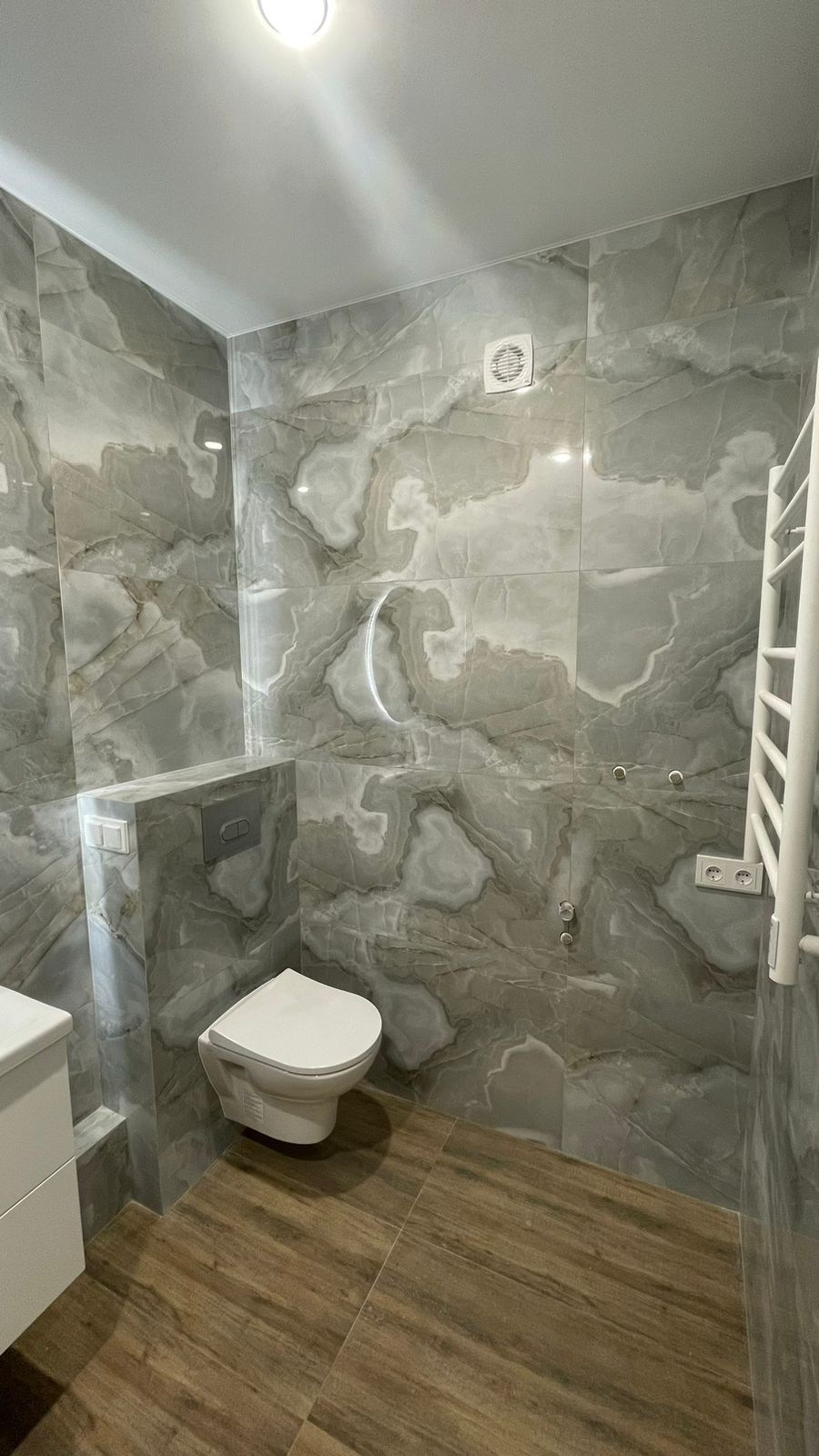 Примеры работ по дизайну ванных нашей студии. Дизайн-интерьера