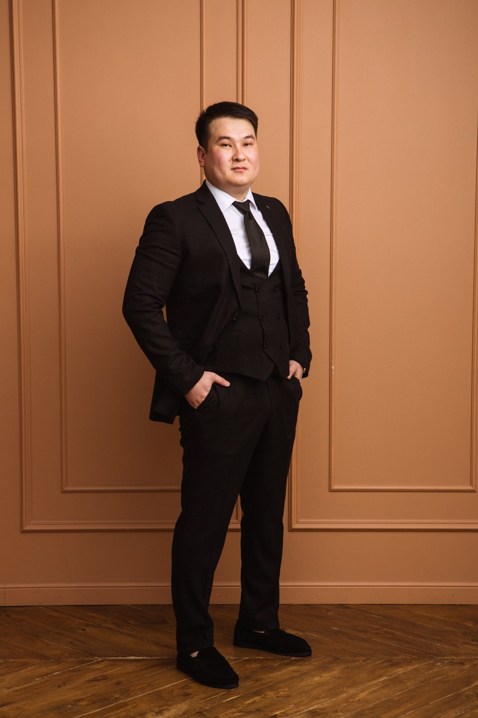 Студийный мужской портрет для выпускников медицинского университета. Фотографы в городе Волгограде — Людмила Агеева и Алексей Околелов