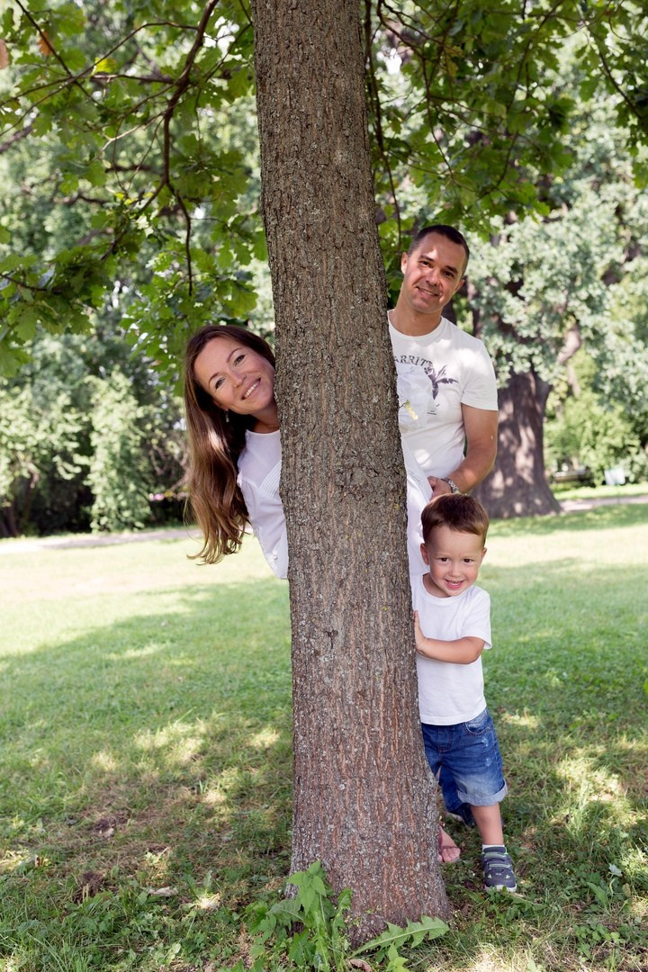 «Лето, семья, парк: идеальная фотосессия». Свадебный и Репортажный фотограф в Санкт-Петербурге