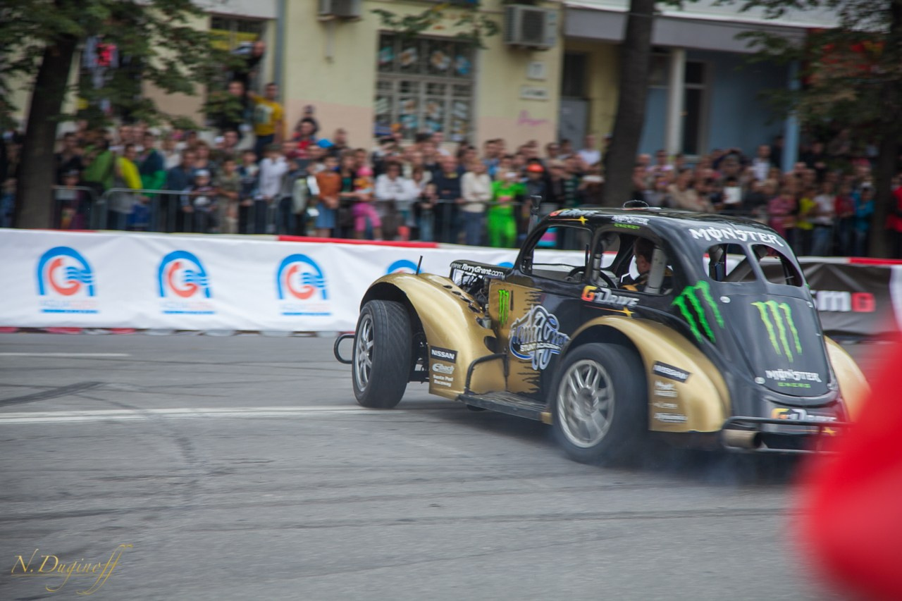 Nissan Nissmo Drive. Профессиональный фотограф Дугинов Николай | Екатеринбург