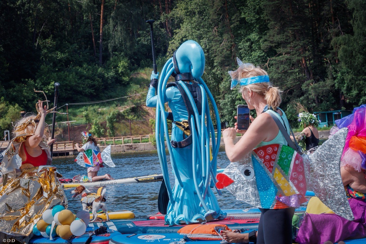 Костюмированная сап-регата 2025. Различные мероприятия и просто фотографии людей