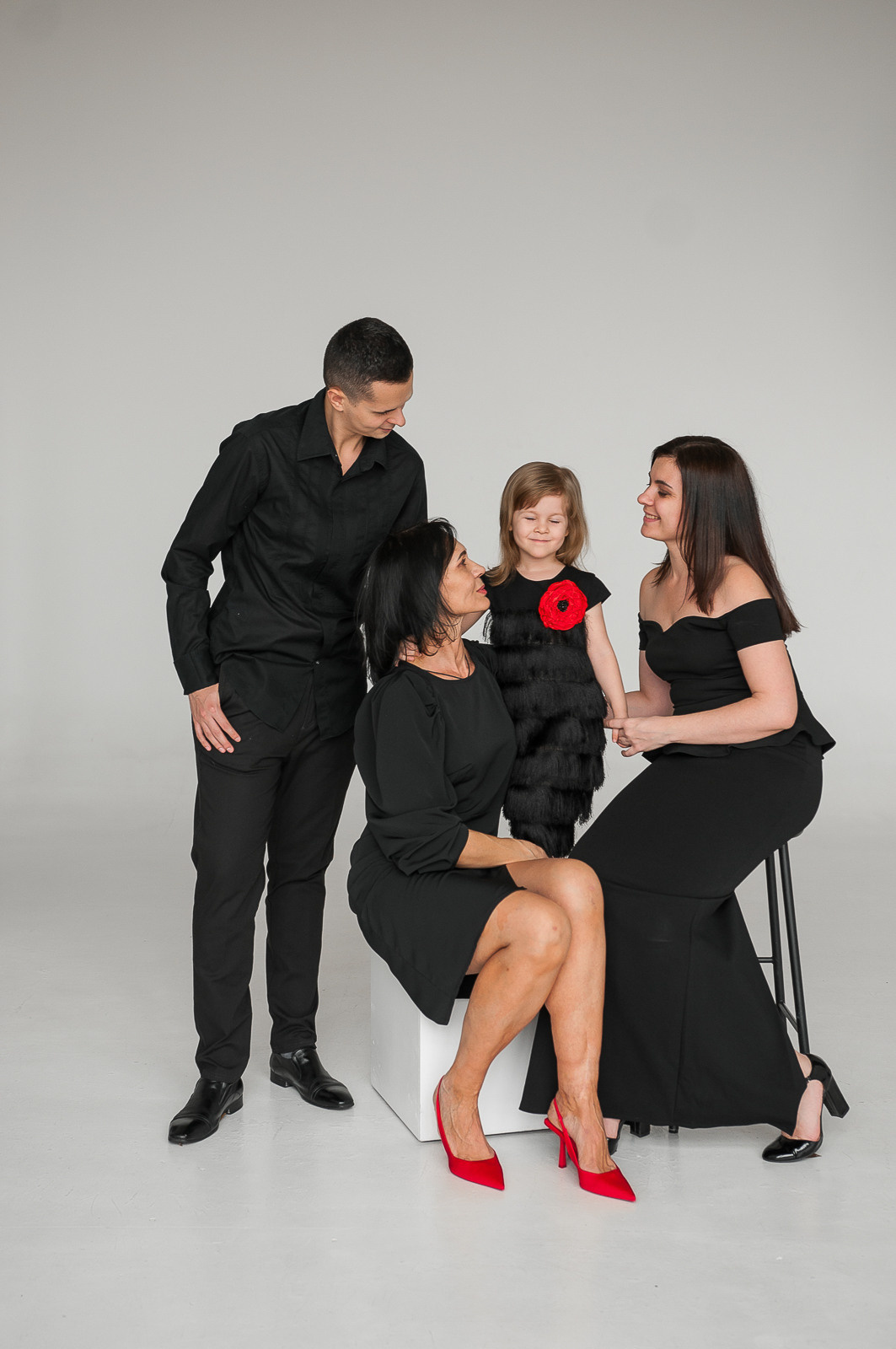 Family photoshoot_Марина, Даша, Андрей и Эмилия. Свадебный и семейный фотограф в Минске Яна Новак