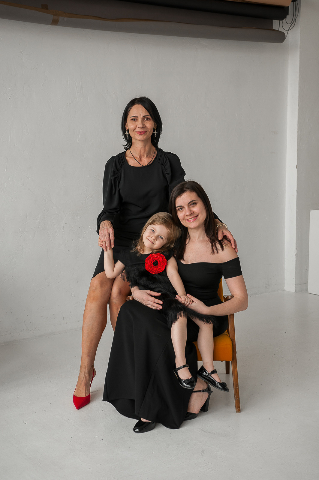 Family photoshoot_Марина, Даша, Андрей и Эмилия. Свадебный и семейный фотограф в Минске Яна Новак