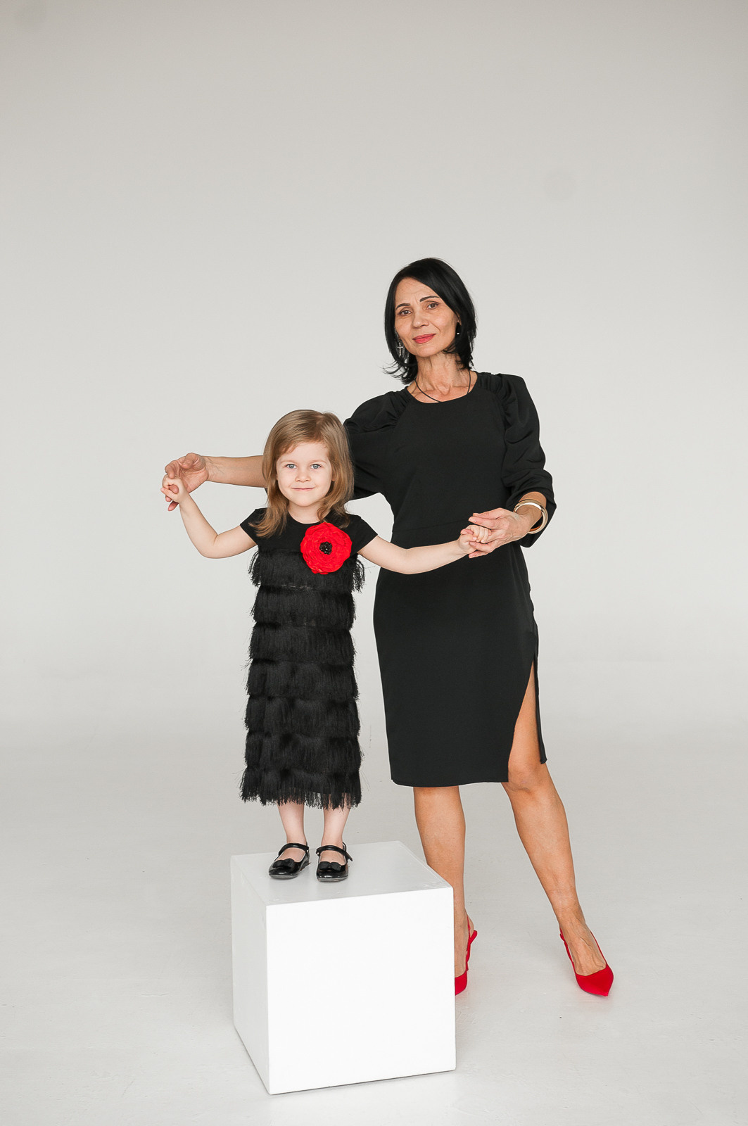 Family photoshoot_Марина, Даша, Андрей и Эмилия. Свадебный и семейный фотограф в Минске Яна Новак