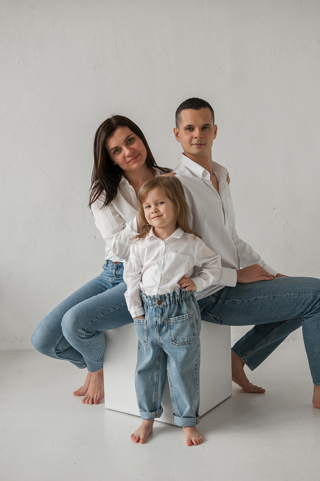 Family photoshoot_Марина, Даша, Андрей и Эмилия. Свадебный и семейный фотограф в Минске Яна Новак