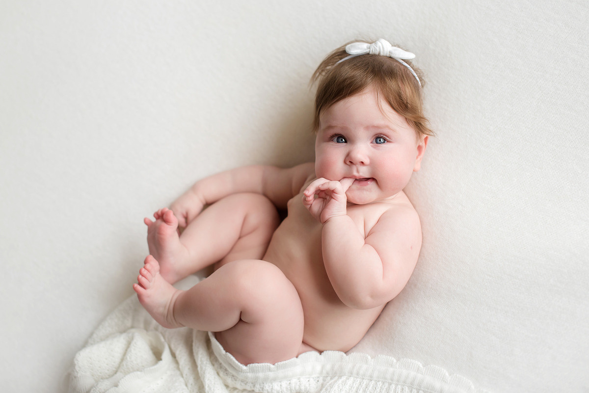 София 9 месяцев. Фотограф новорожденных Елена Панова