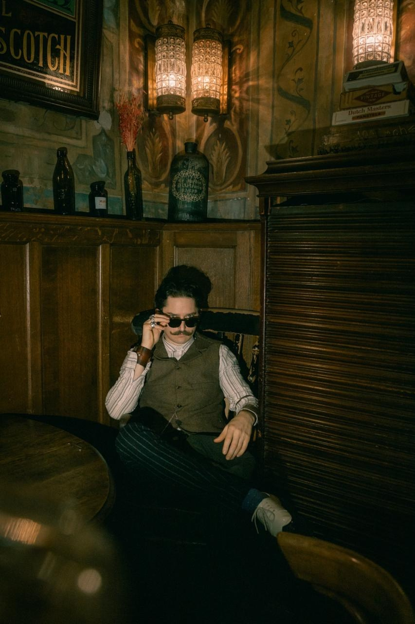 Кинокадры переносящие в атмосферу 19 века