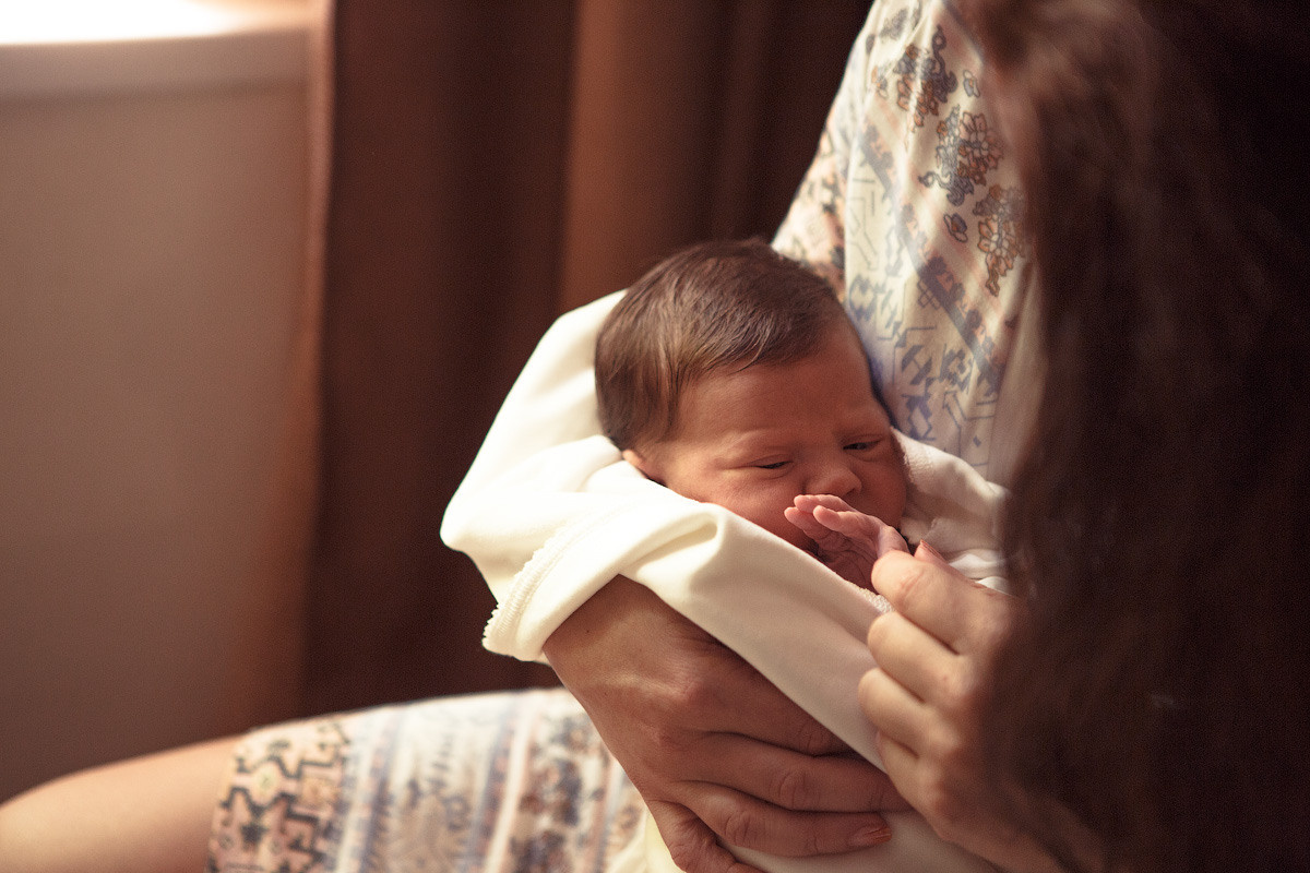 Ньюборн съемка, фото младенцев дома, домашние фотосессии