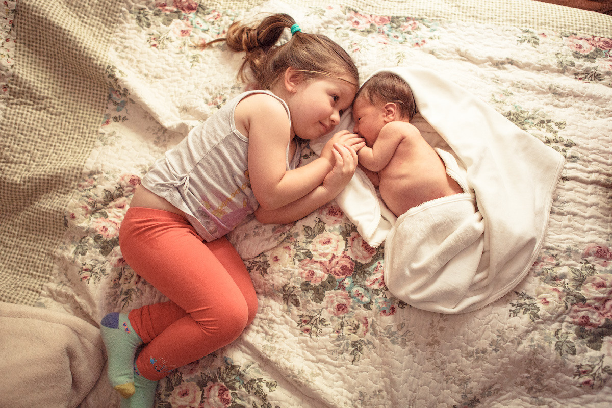 Ньюборн съемка, фото младенцев дома, домашние фотосессии