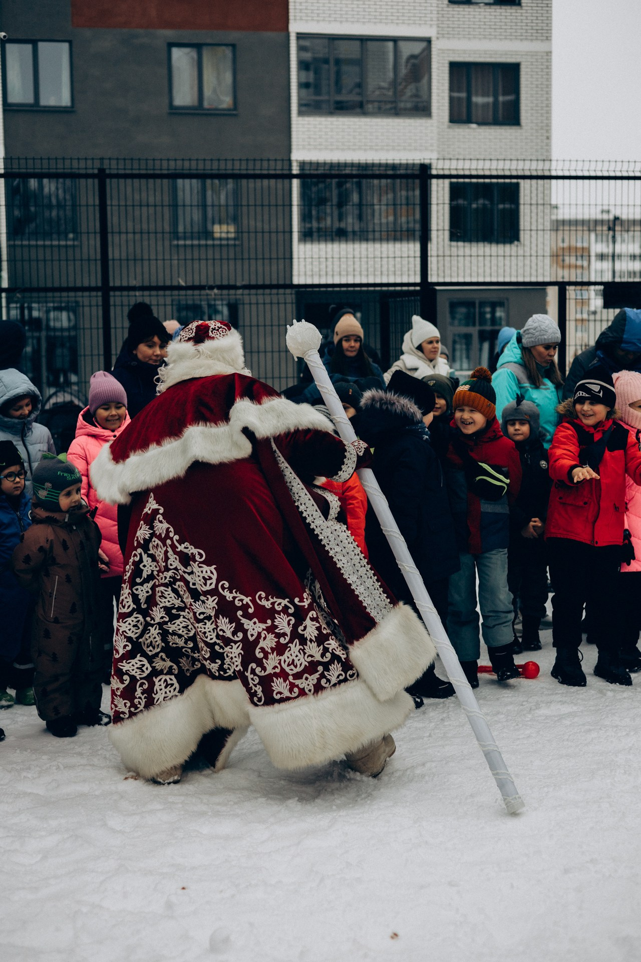Репортажная съемка про Новогодний праздник для детей. Семейный фотограф в Ижевске Даша Денисова