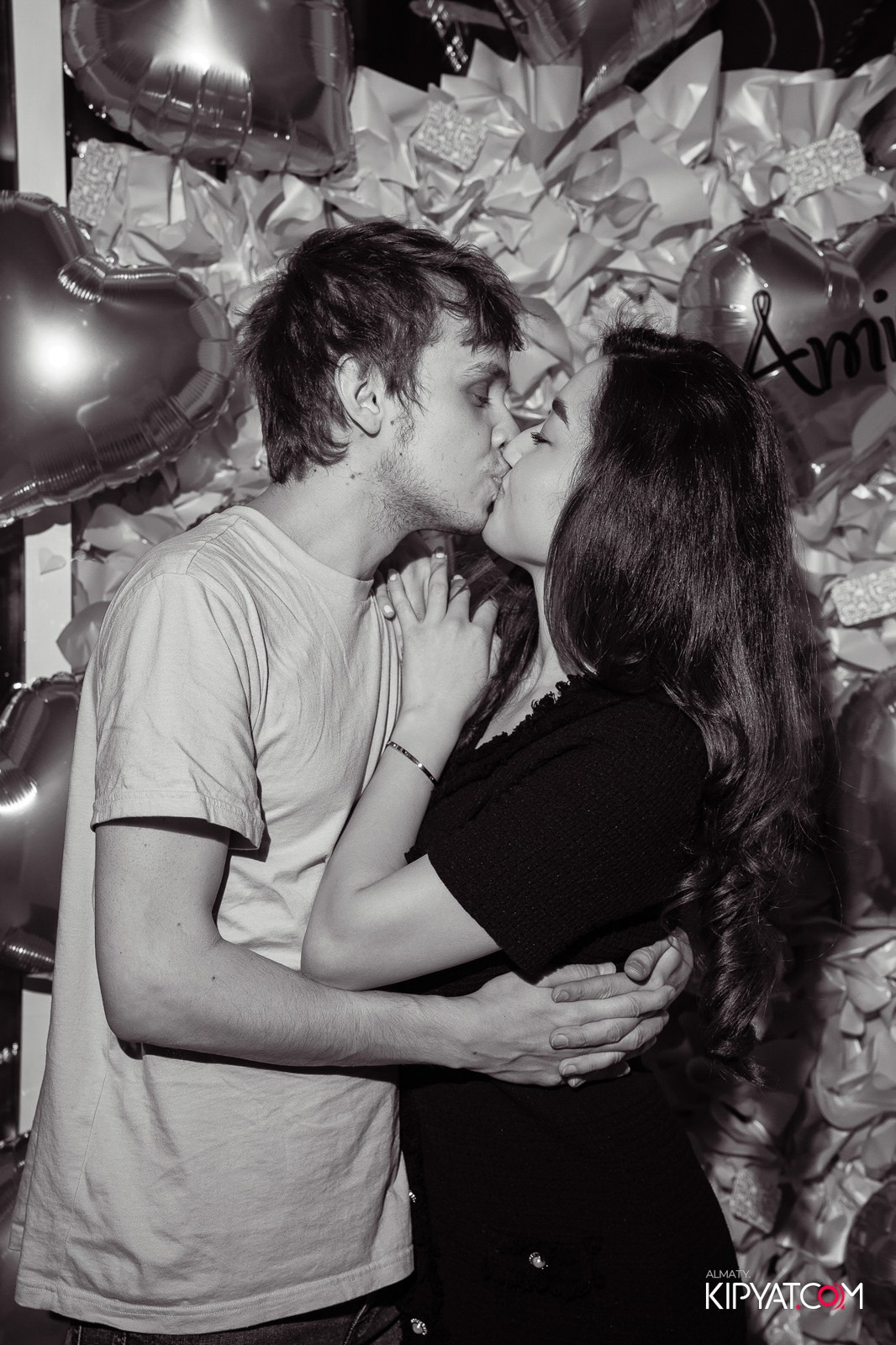 ДЕНЬ СВ.ВАЛЕНТИНА В РЕСТОРАНЕ AMICI. КИПЯТКОМ АЛМАТЫ!