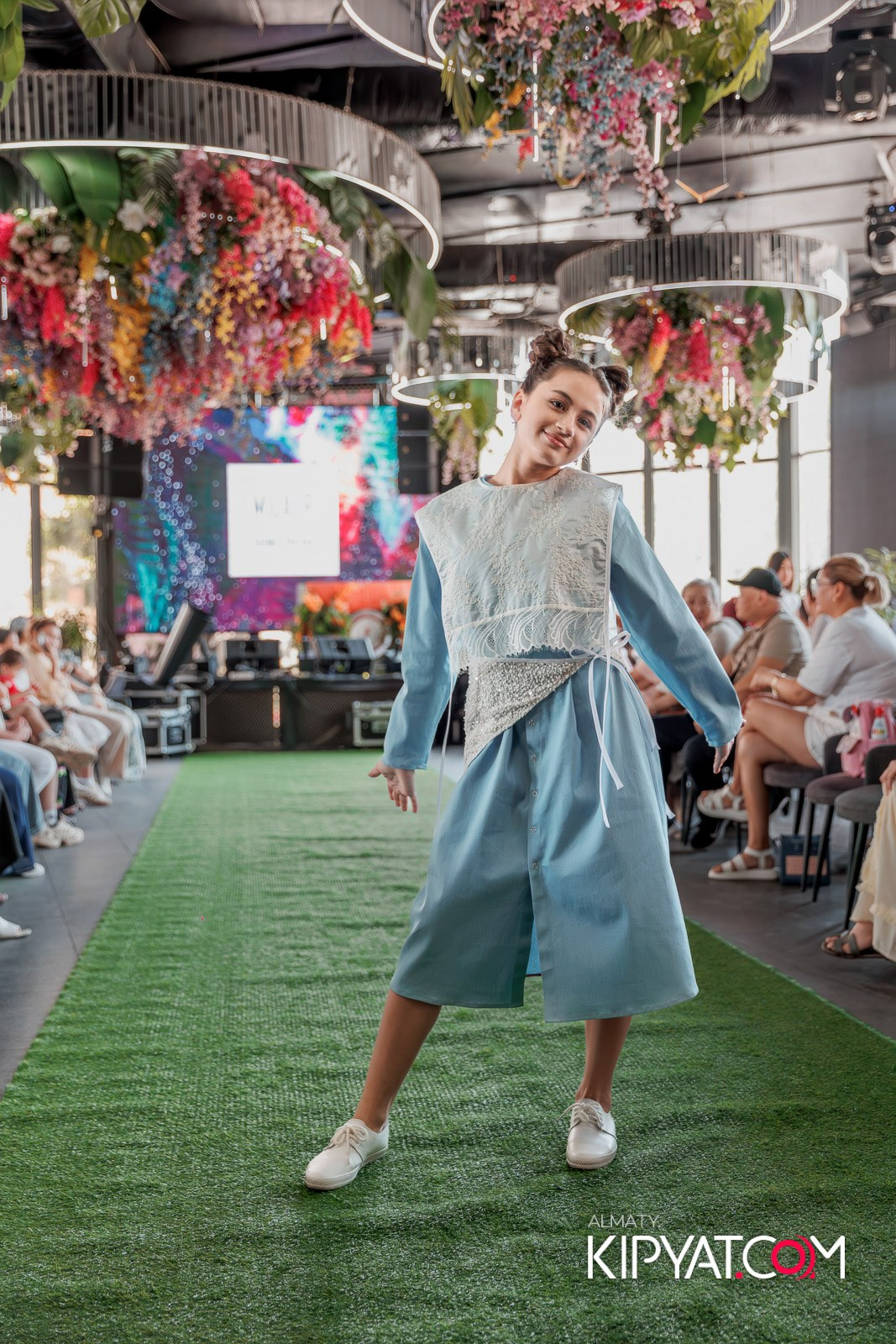 PROM KIDS FASHION SHOW. КИПЯТКОМ АЛМАТЫ!