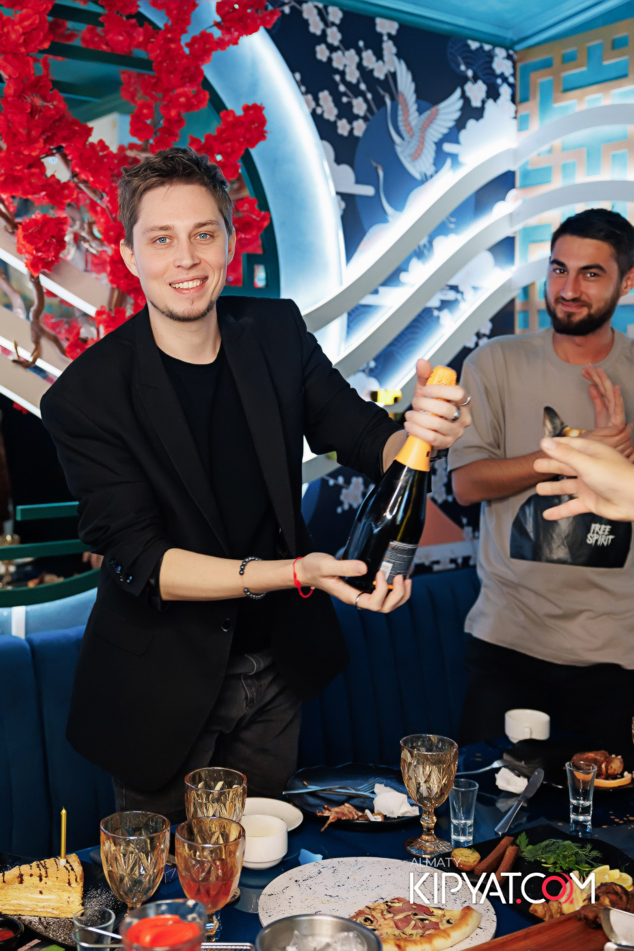 УХО И МЕДВЕДЬ НА ГАГАРИНА. КИПЯТКОМ АЛМАТЫ!