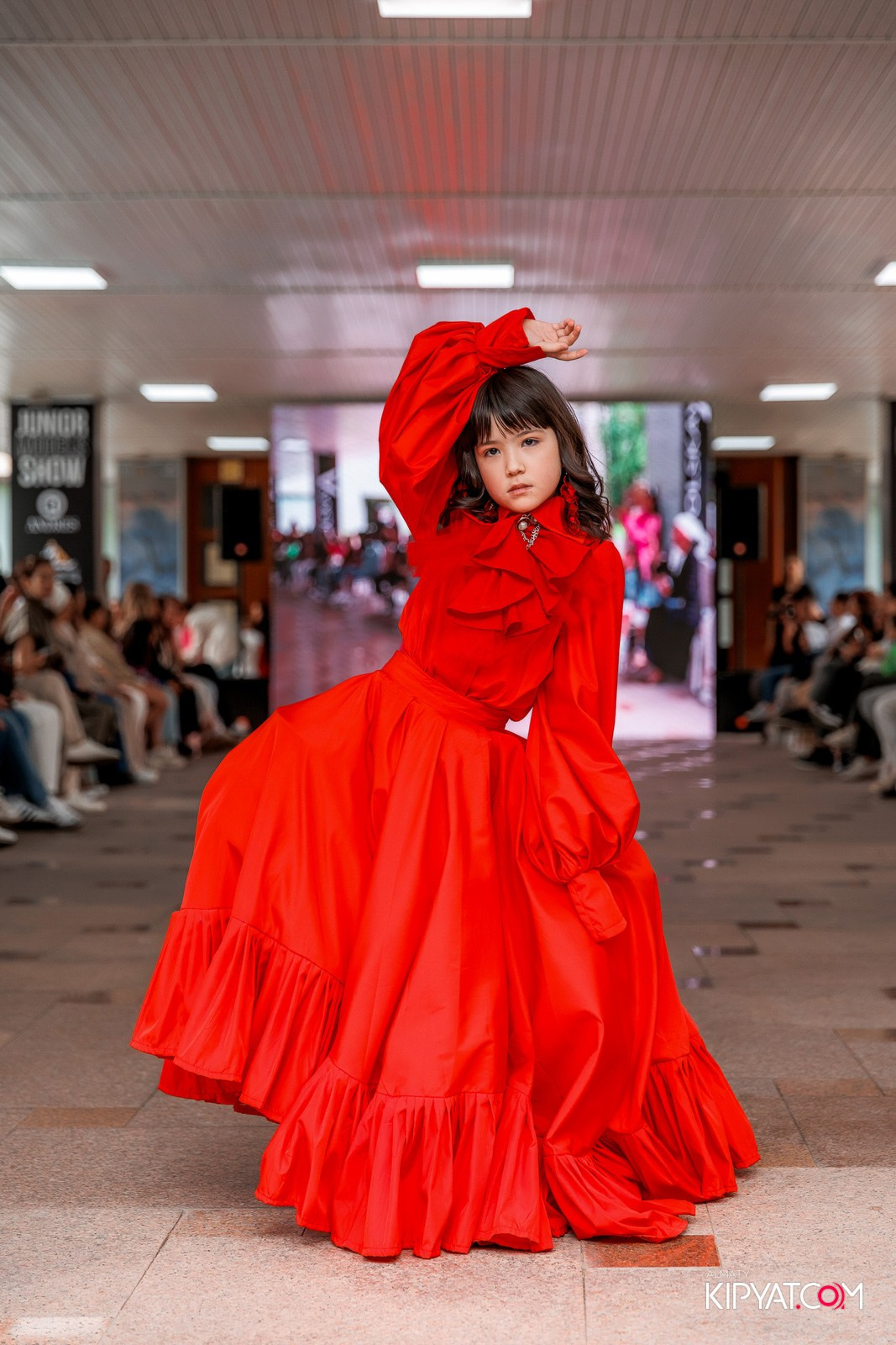JUNIOR FASHION SHOW. КИПЯТКОМ АЛМАТЫ!