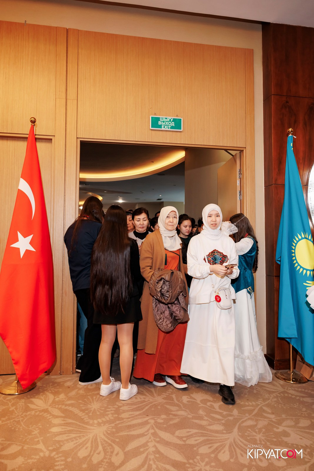 ВЫСТАВКА ТУРЕЦКИХ УНИВЕРСИТЕТОВ. КИПЯТКОМ АЛМАТЫ! Фотосъемка мероприятий в Алматы