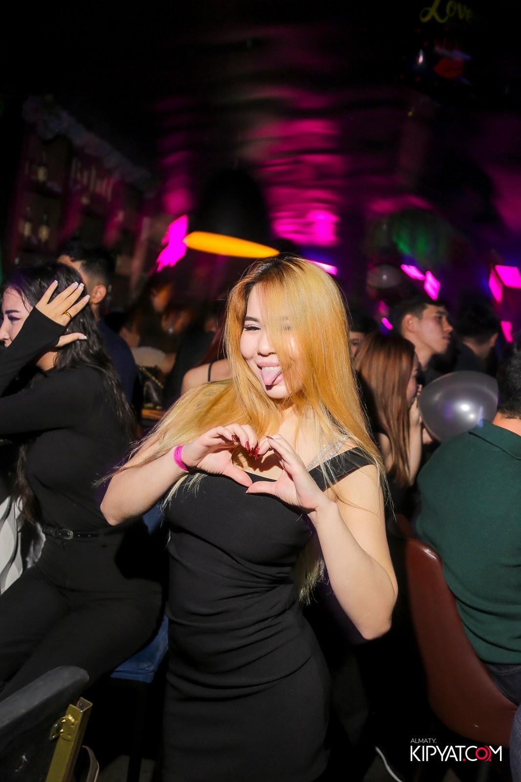 UYAT EMES BAR. КИПЯТКОМ АЛМАТЫ!