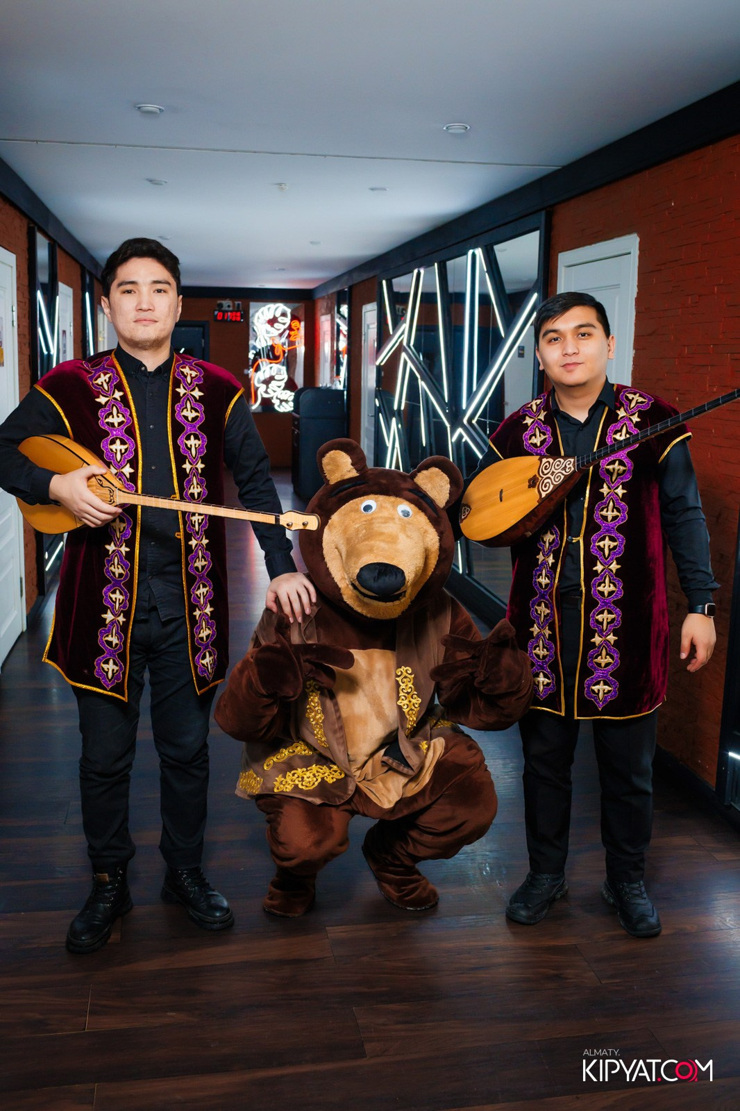 УХО И МЕДВЕДЬ НА САИНА. КИПЯТКОМ АЛМАТЫ!