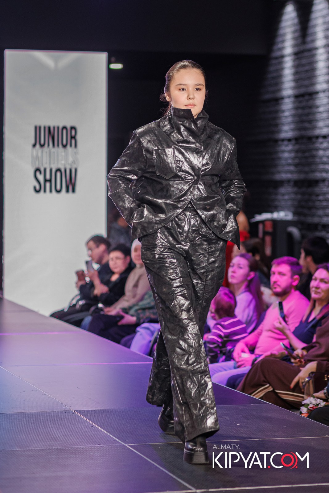 JUNIOR MODELS SHOW В РАМКАХ БЛАГОТВОРИТЕЛЬНОГО ПРОЕКТА МОДА ЗА СЧАСТЬЕ ДЕТЕЙ. КИПЯТКОМ АЛМАТЫ!