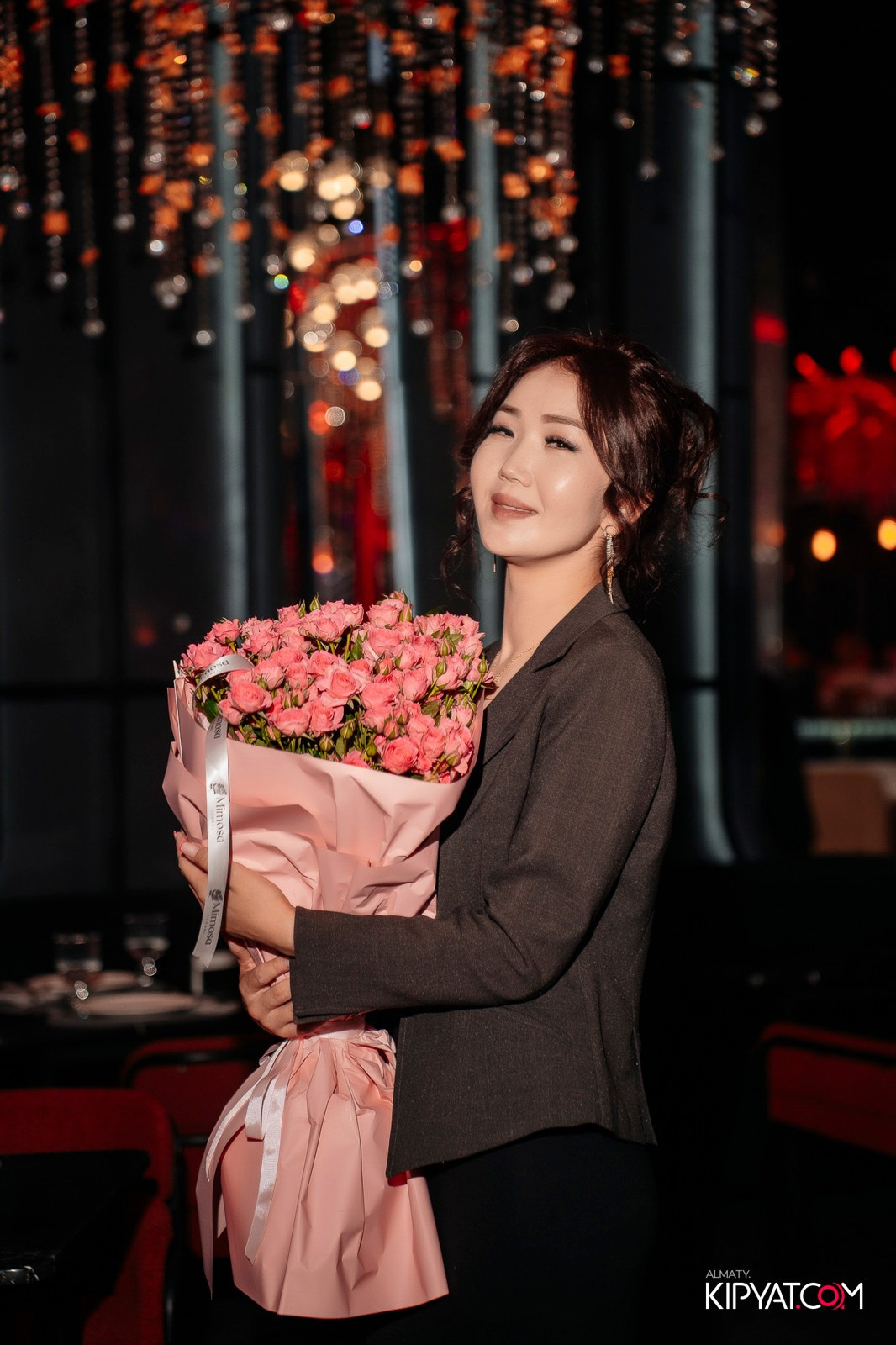 FRIENDS BAR & TERRACE. КИПЯТКОМ АЛМАТЫ!